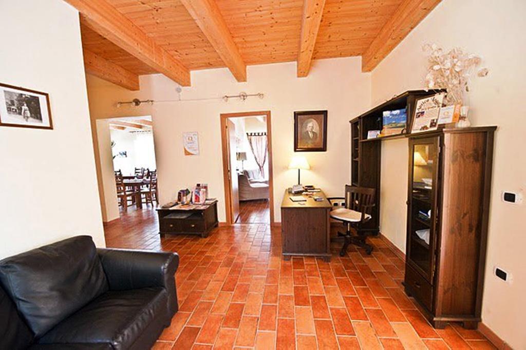 Antica Loggia Hotel Fabriano Luaran gambar