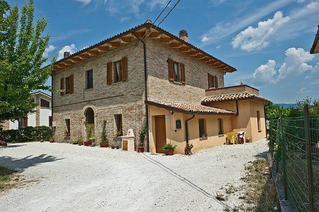 Antica Loggia Hotel Fabriano Luaran gambar